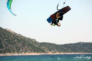 Kitesurfing instructor