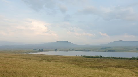 Harperrig Reservoir public car park