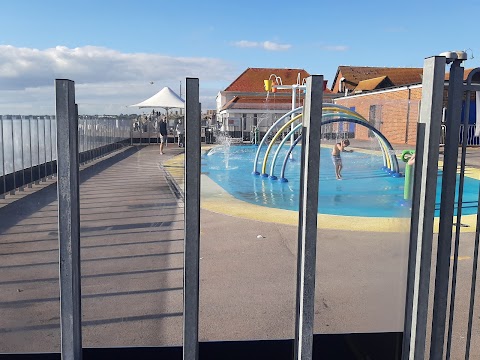 Lee-On-The-Solent Splash Park and Play Area