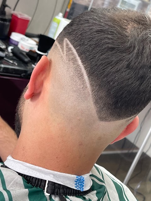 TOP CUT BARBER’S