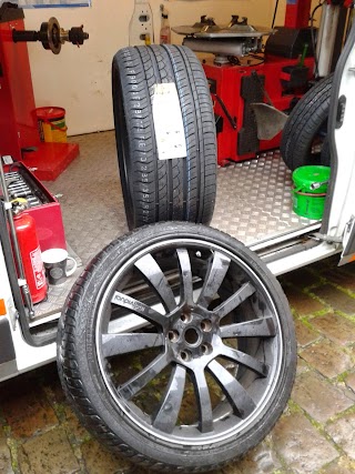 Supreme Tyres South - 24/7 Mobile Service