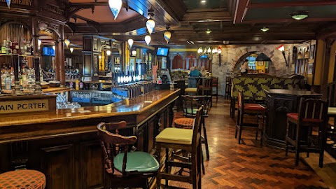 Cumiskeys Bar and Restaurant