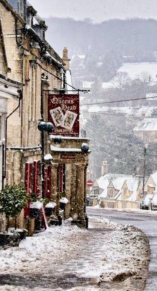 The Queens Head, Box