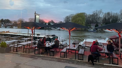 The Anglers Walton Thames