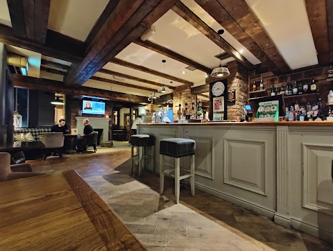 De Trafford Arms