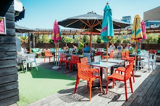 Funky Flamingo Southampton - Lounge & Roof Garden