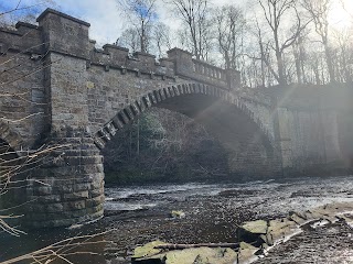 Almondell & Calderwood Country Park