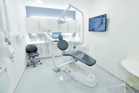 Aura Dentistry & Facial Aesthetics