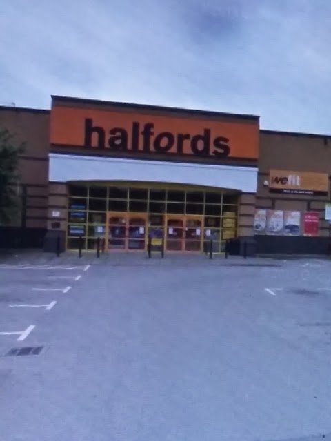 Halfords - Hemel Hempstead