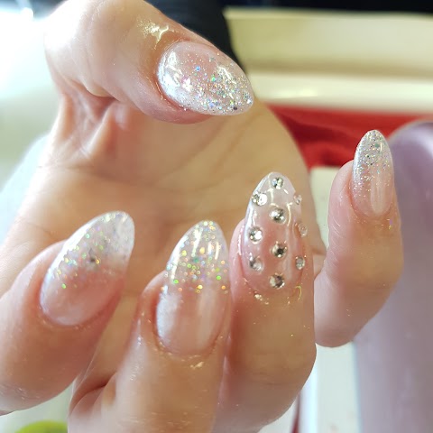 M and B Nails