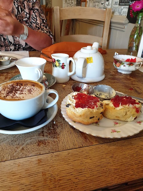 Millies Tea Rooms, Chocolatier and Bed & Breakfast