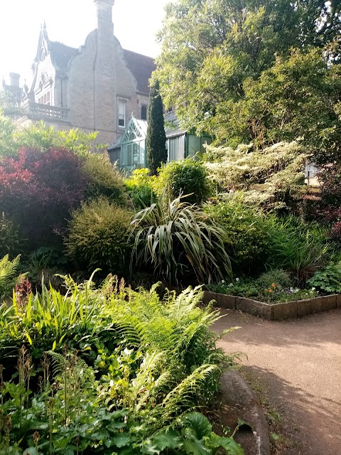 Denzell Gardens