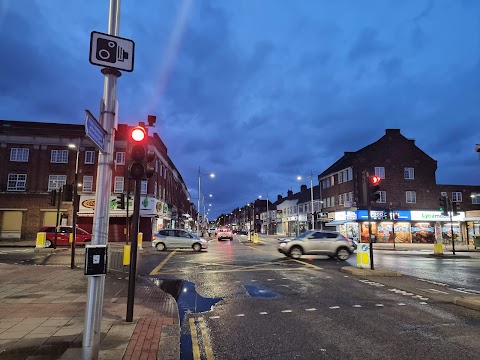 Barkingside Food Store