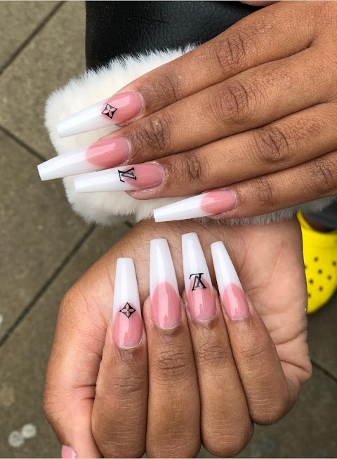 On Fleek Nail & Beauty