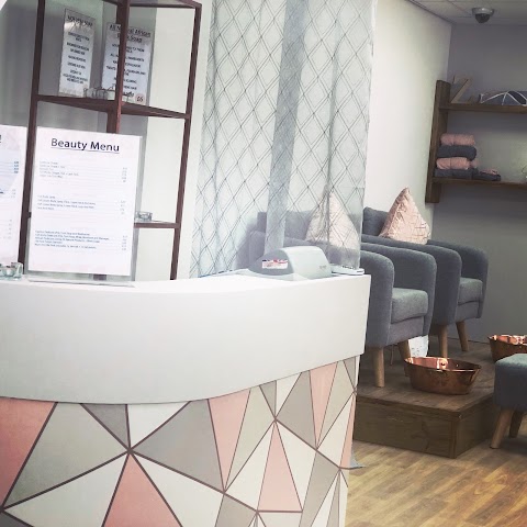 Zoe's Nail & Beauty Studio