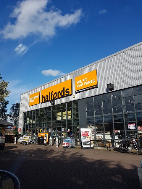 Halfords - Weedon Road