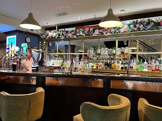 Queen's Café Bar