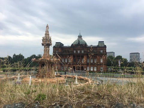 Doulton Fountain