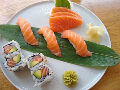 MOMO Sushi Bar Camberwell