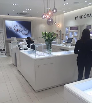 Pandora Bluewater Lower Thames, Unit LO69