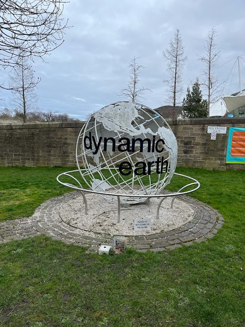 Dynamic Earth