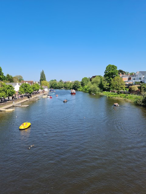 Snugburys on the River, Chester