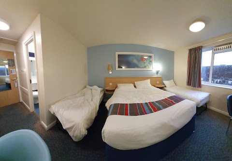 Travelodge Chippenham Leigh Delamere M4 Eastbound