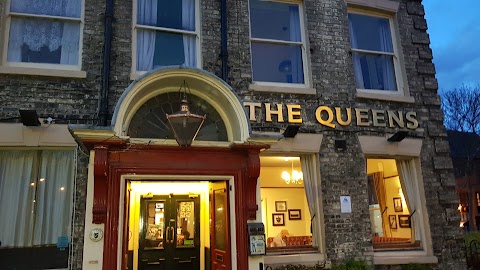 Queens Hotel