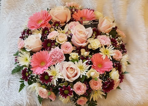 Aroma Roses Florists - Florists Bolton