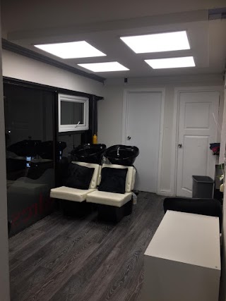 Brazilian UK Hair Salon - Hairdressers in Elephant & Castle