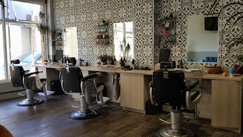 The Barbers Chair Seaford. A traditional English Barbers