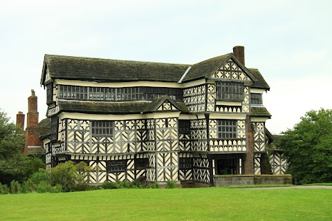 National Trust - Little Moreton Hall