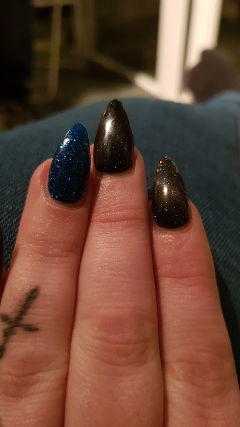 Glamour Nails