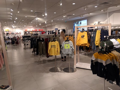 H&M