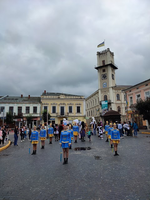 Площа Відродження