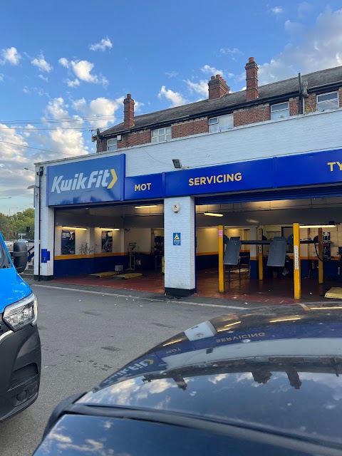 Kwik Fit - London - Walthamstow