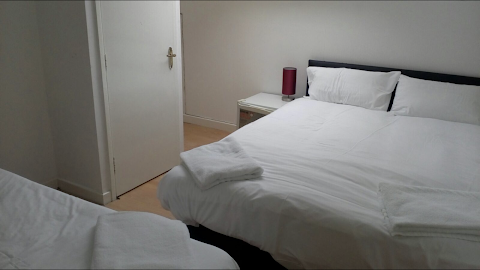 Contractor Accommodation Liverpool 4 Bed House Sleeps 8