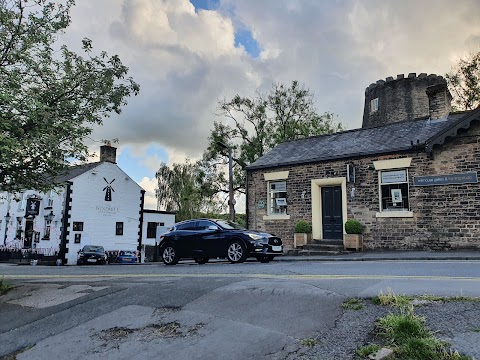 The Windmill Hotel - Public House & Restaurant