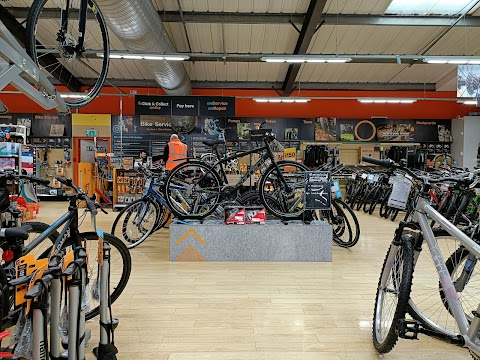 Halfords - Tamworth