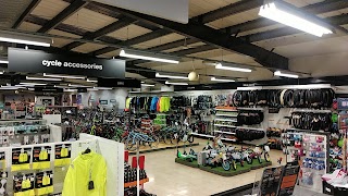 Halfords - Farnborough