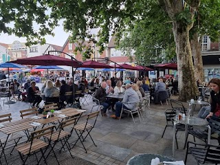 Leonardos la Piazza