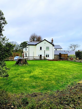 Donadea Cottage