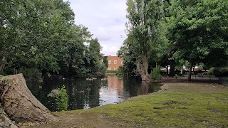 Clockhouse Gardens