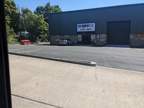 Screwfix Elland