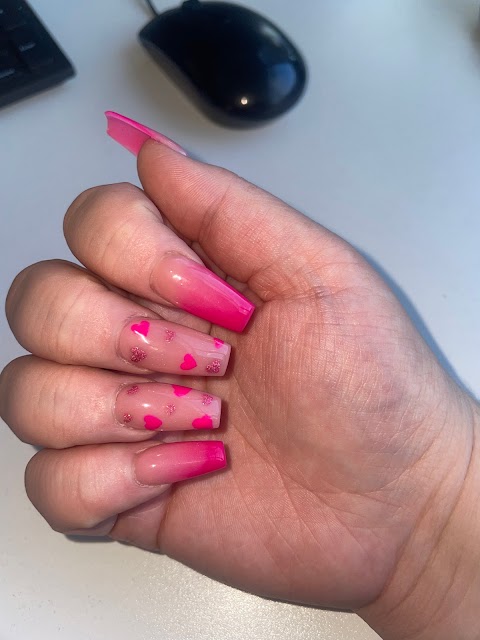 Rosie nails leigh