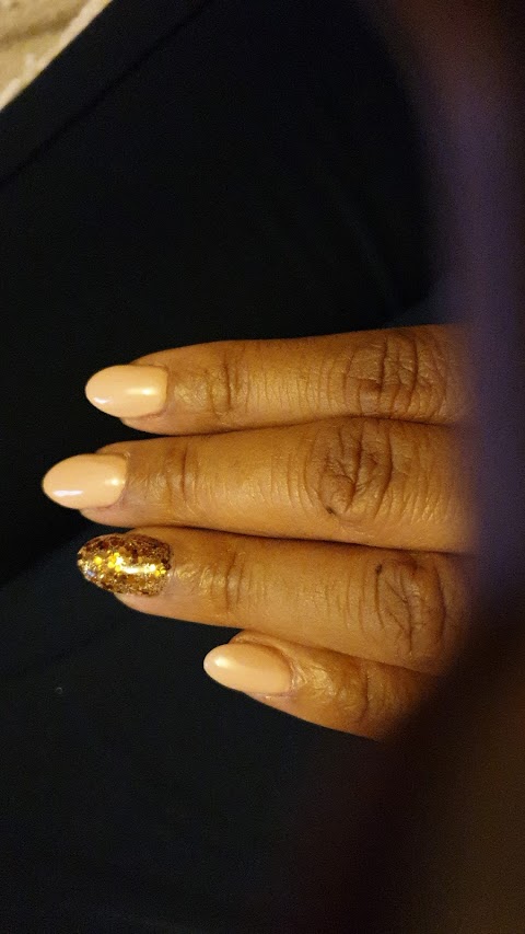 Top Nails Apollo