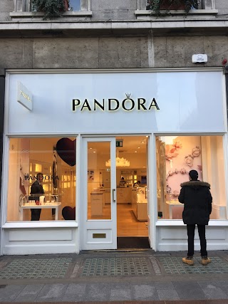 Pandora Henry Street