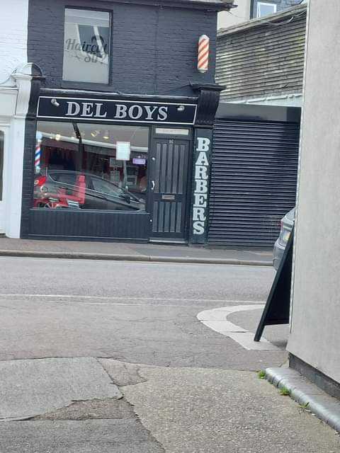 Del Boy's Independent Barbers