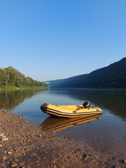 На березі Дністра