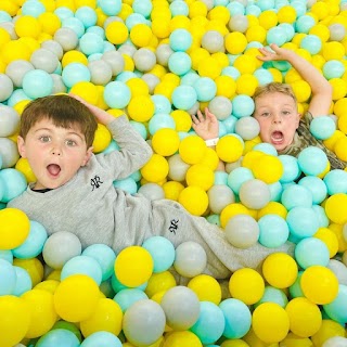 Jumpin Fun Inflatable Park Salisbury